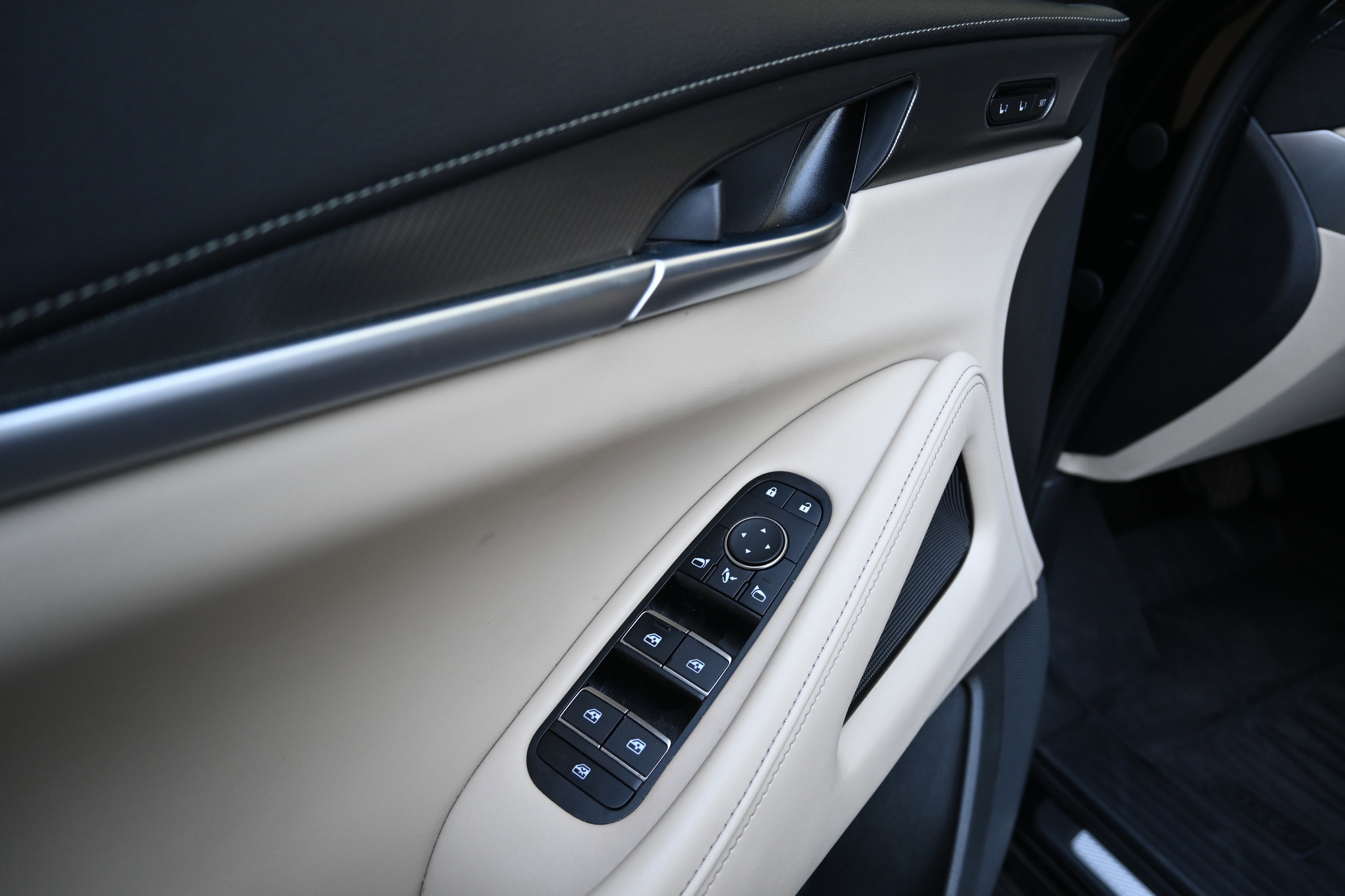 Used 2024 INFINITI QX60 Luxe FWD image 15