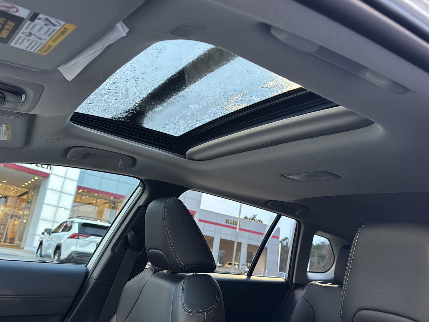 Certified 2025 Toyota Corolla Cross XLE image 27