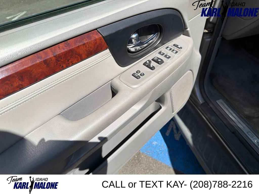 Used 2006 GMC Envoy XL 4WD image 17