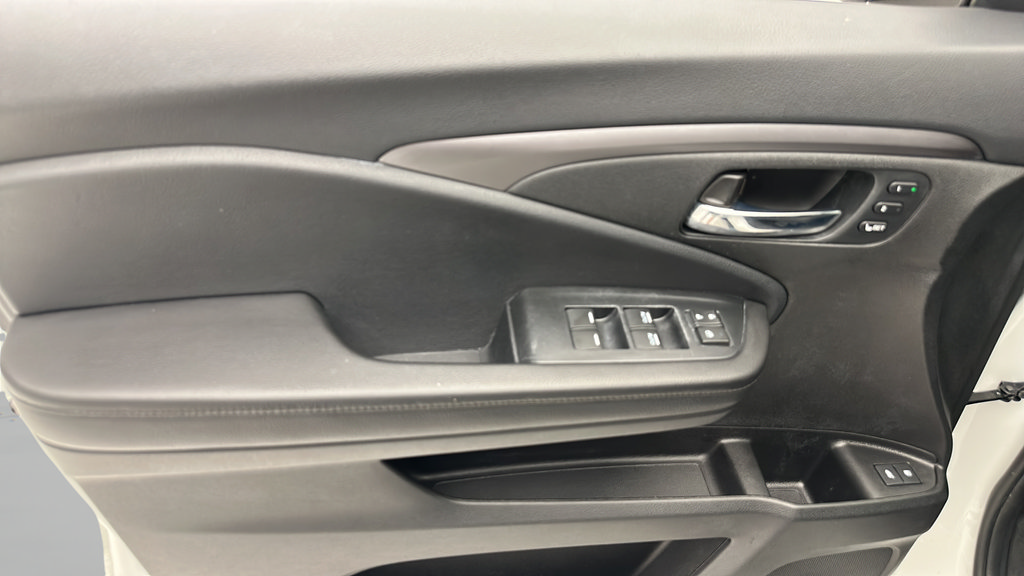 Used 2021 Honda Pilot Special Edition image 13