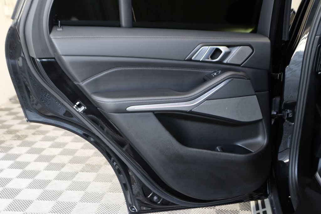 Used 2021 BMW X5 sDrive40i w/ Premium Package RWD image 40