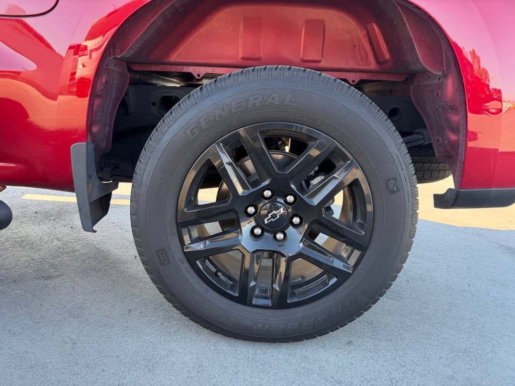 Used 2023 Chevrolet Silverado 1500 RST RWD image 3
