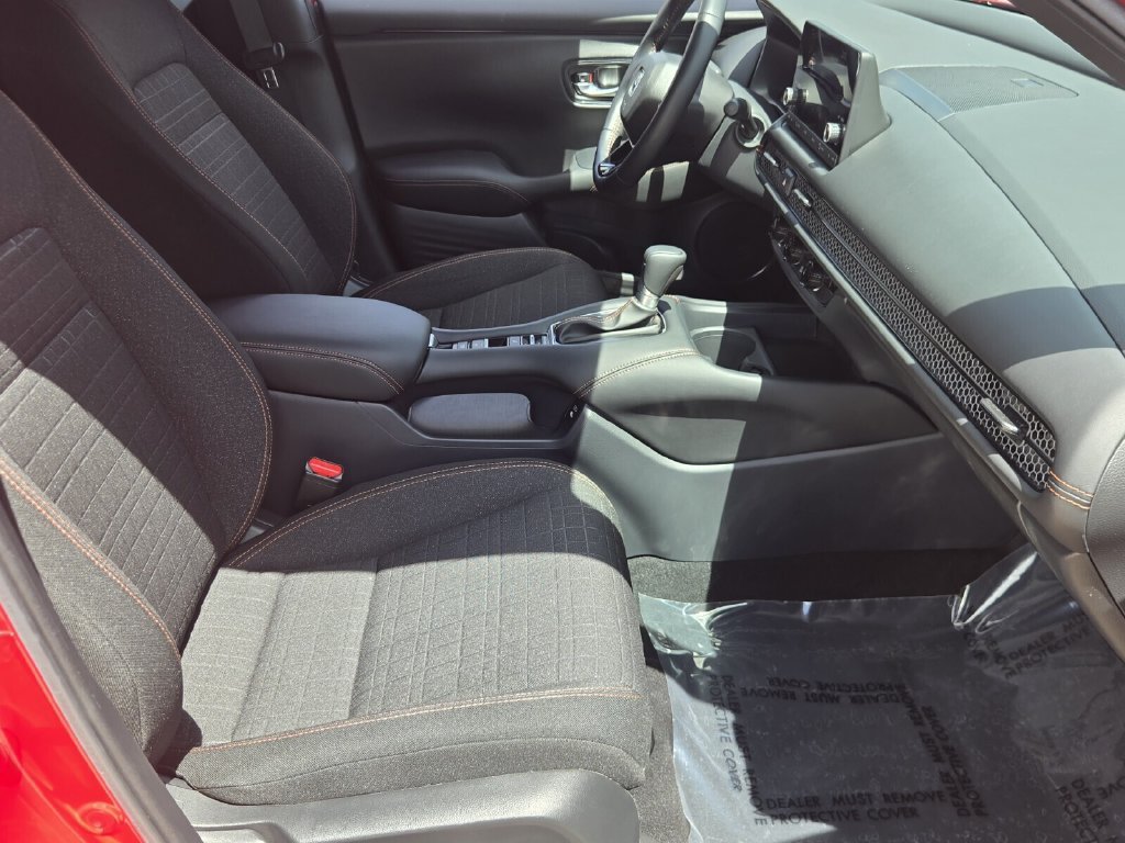 Certified 2025 Honda HR-V Sport image 18