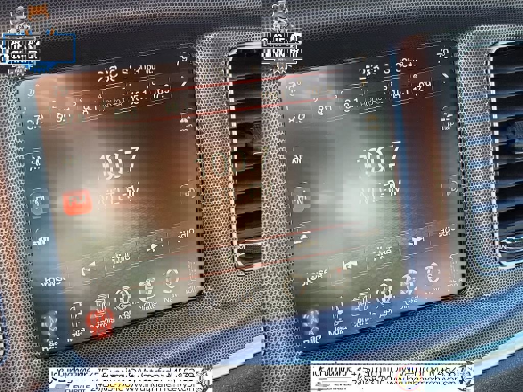 Used 2015 Dodge Charger SXT image 14