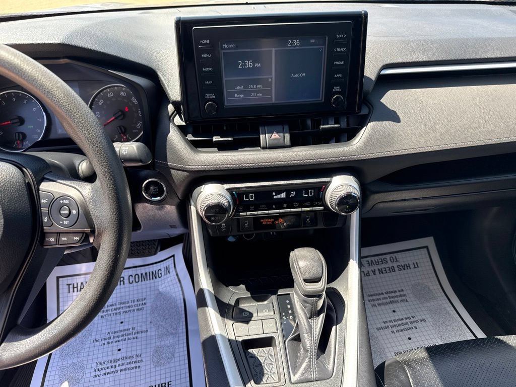 Used 2019 Toyota RAV4 XLE w/ Convenience Package FWD image 8