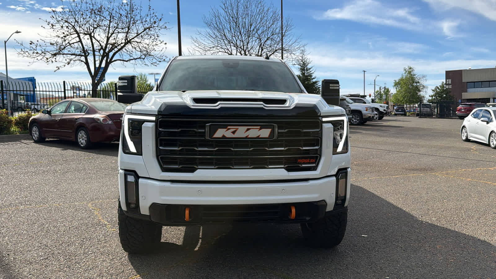 Used 2024 GMC Sierra 2500 AT4 w/ AT4 Premium Plus Package image 2
