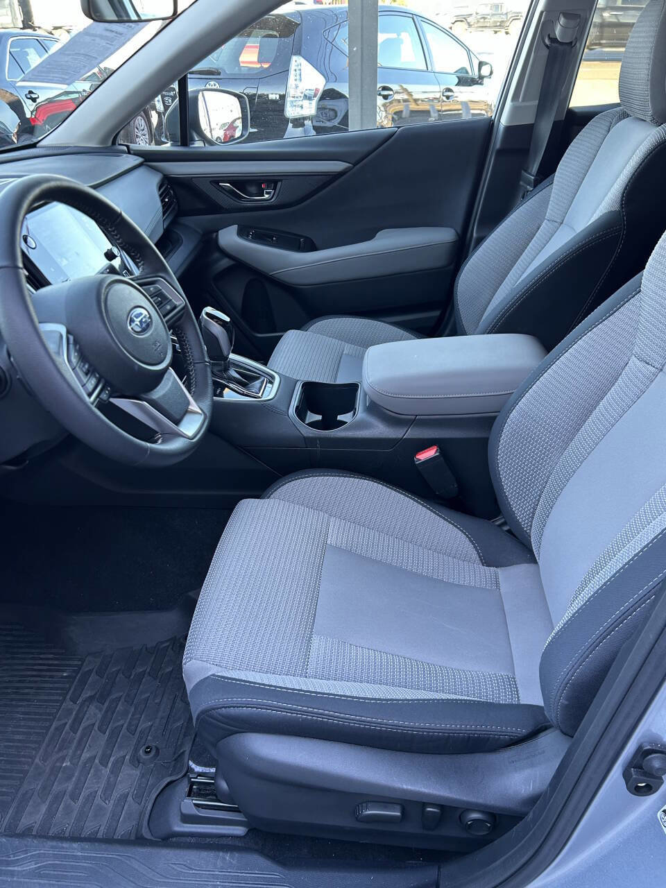 Used 2025 Subaru Outback Premium image 12