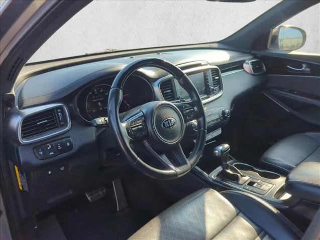 Used 2018 Kia Sorento SX image 8
