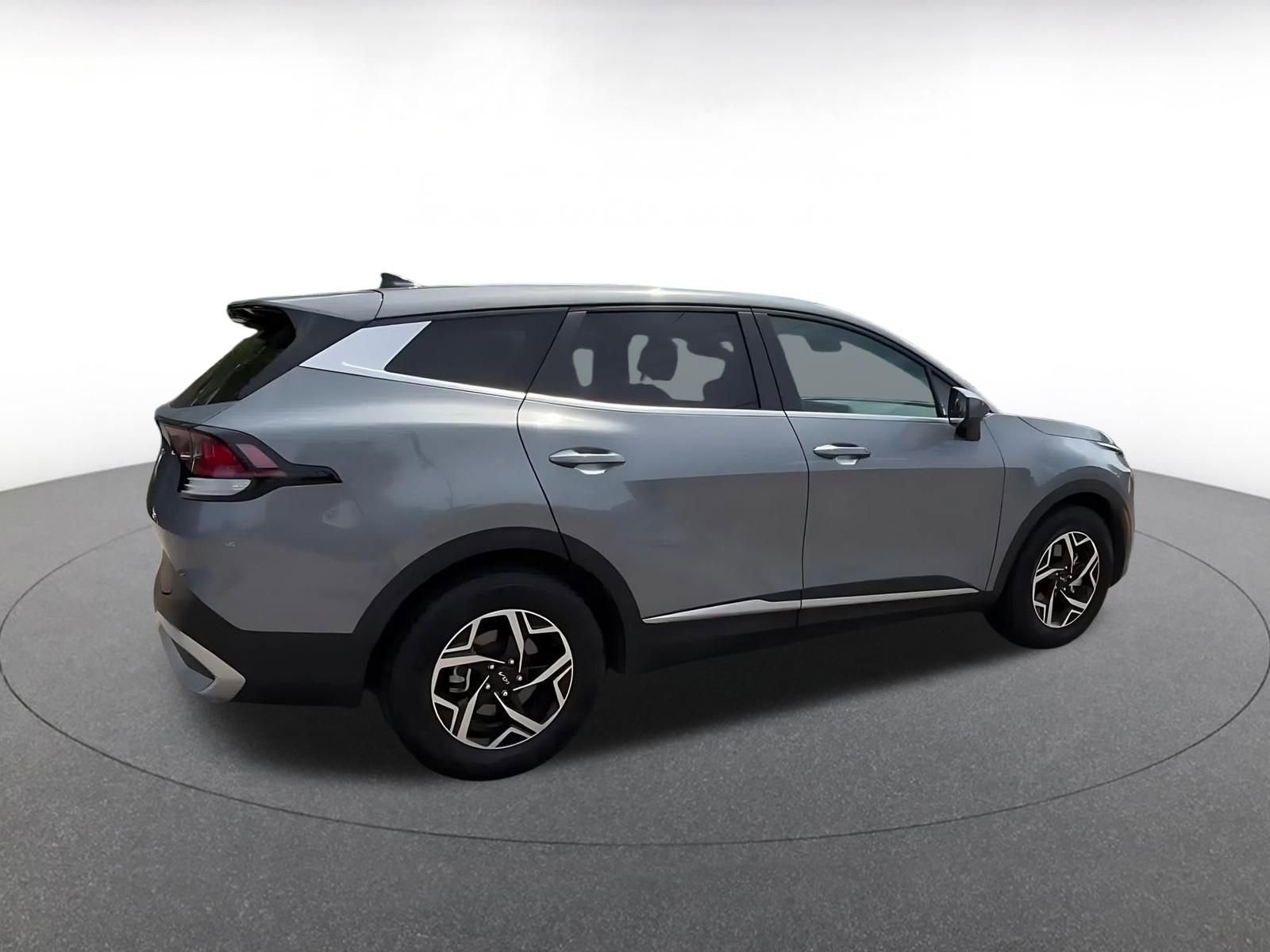 Used 2025 Kia Sportage LX FWD image 15