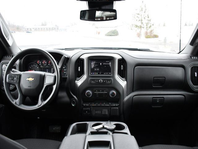 Used 2025 Chevrolet Silverado 2500 Custom w/ Custom Value Package image 19