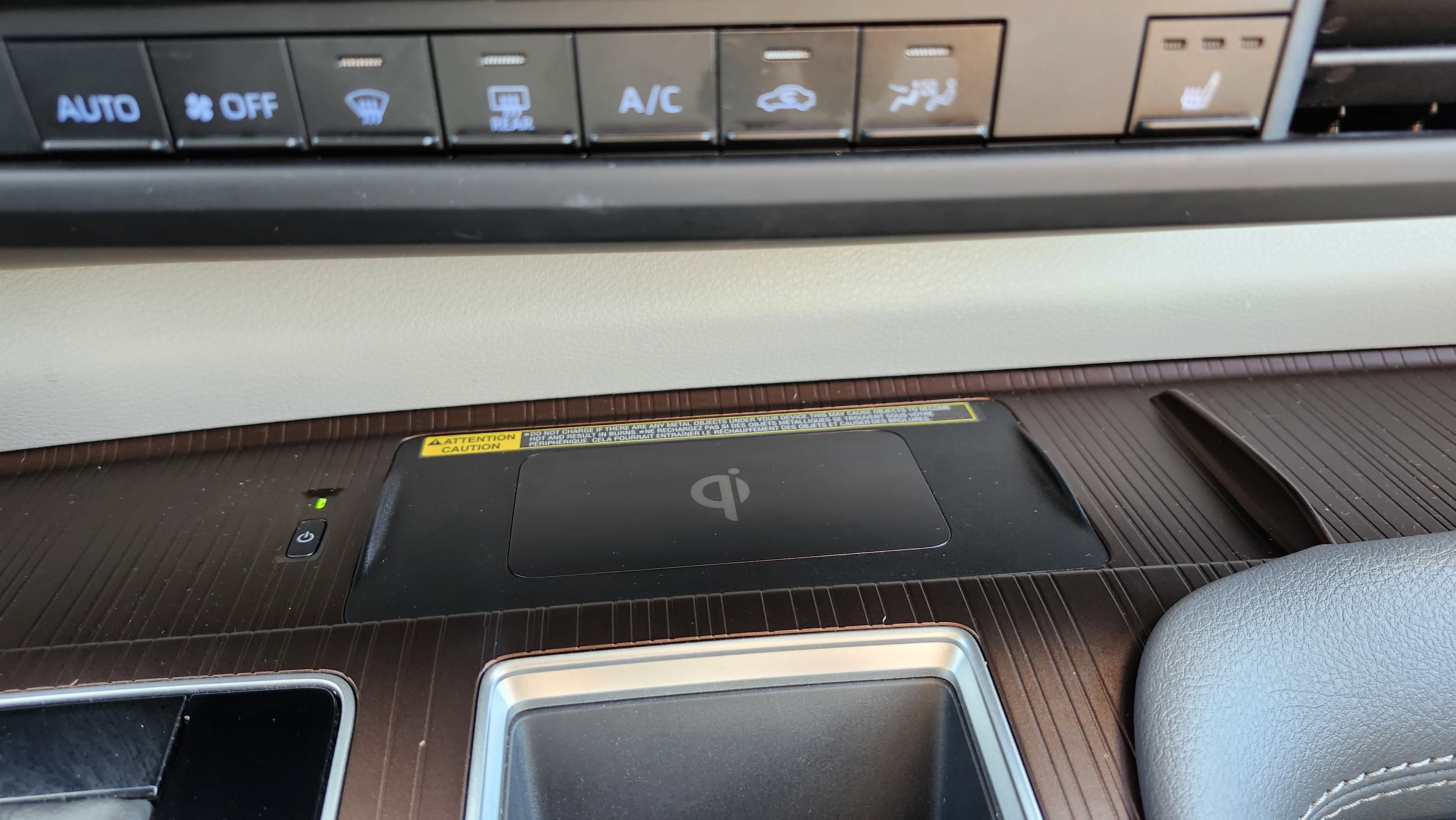 Used 2024 Toyota Sienna XLE w/ XLE Plus Package image 10