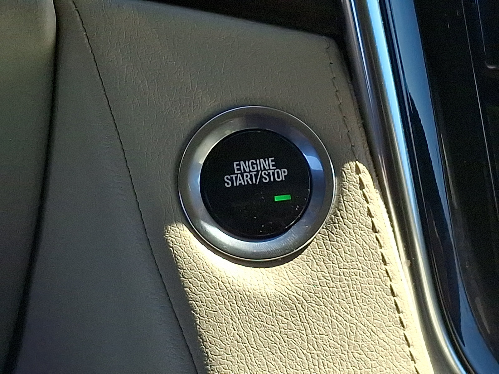 Used 2015 Cadillac Escalade Luxury RWD image 22