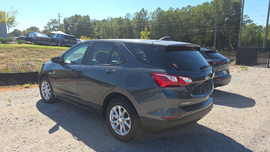 Used 2020 Chevrolet Equinox LS w/ LS Convenience Package FWD image 5