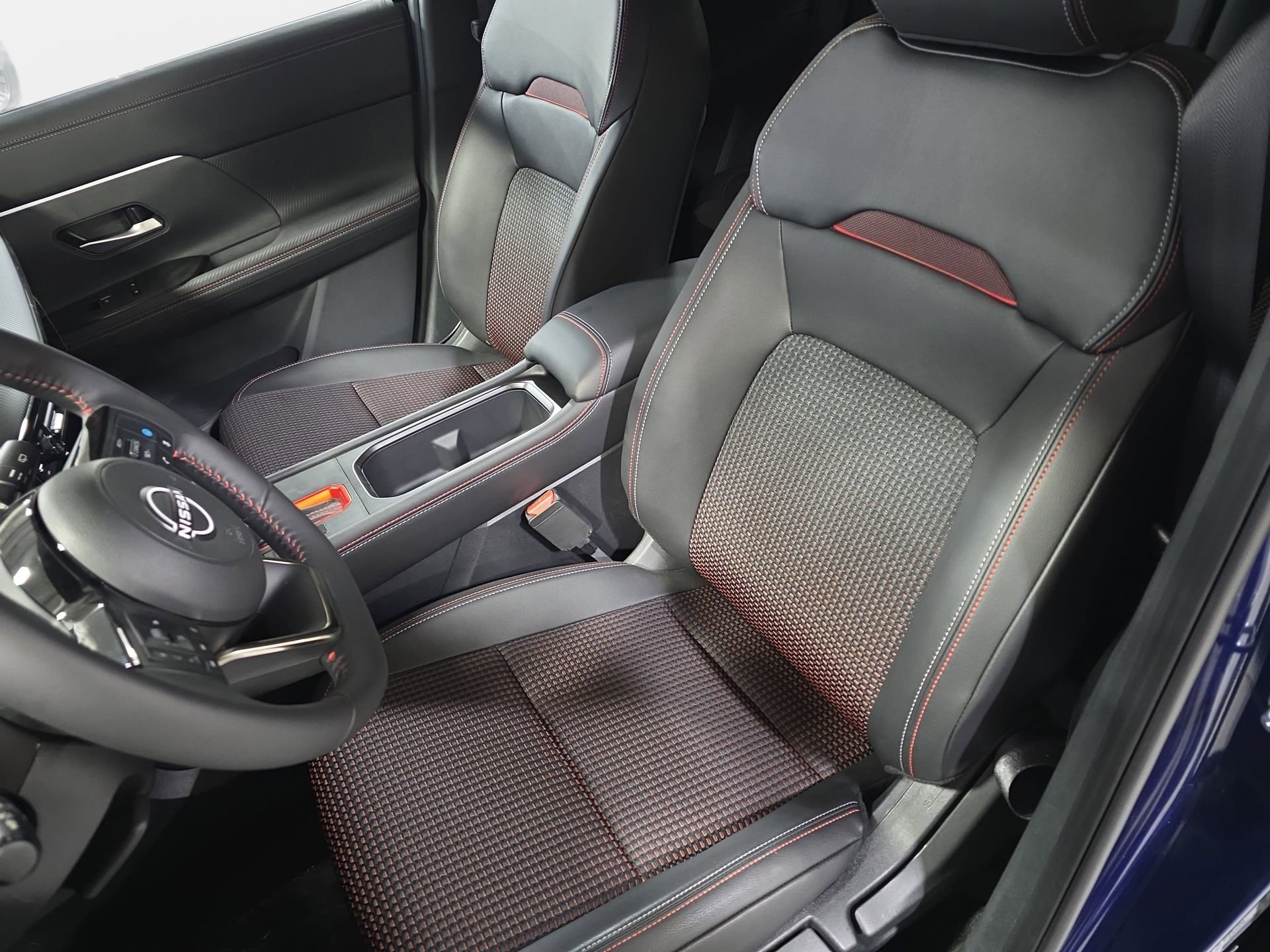 New 2026 Nissan Kicks SR w/ Cold Weather Package image 14