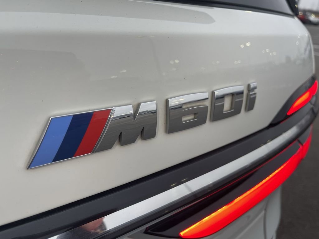 Used 2023 BMW X7 M60i image 13