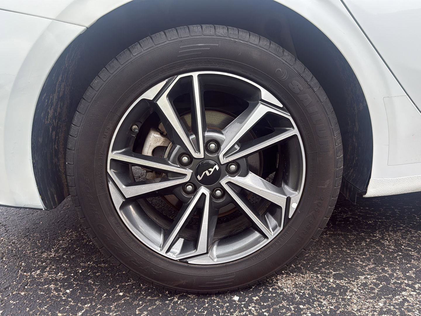 Used 2024 Kia Forte LXS image 10