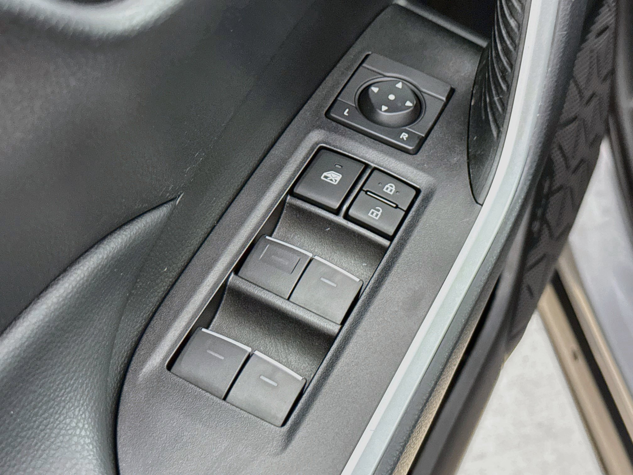 Used 2023 Toyota RAV4 XLE Premium FWD image 20