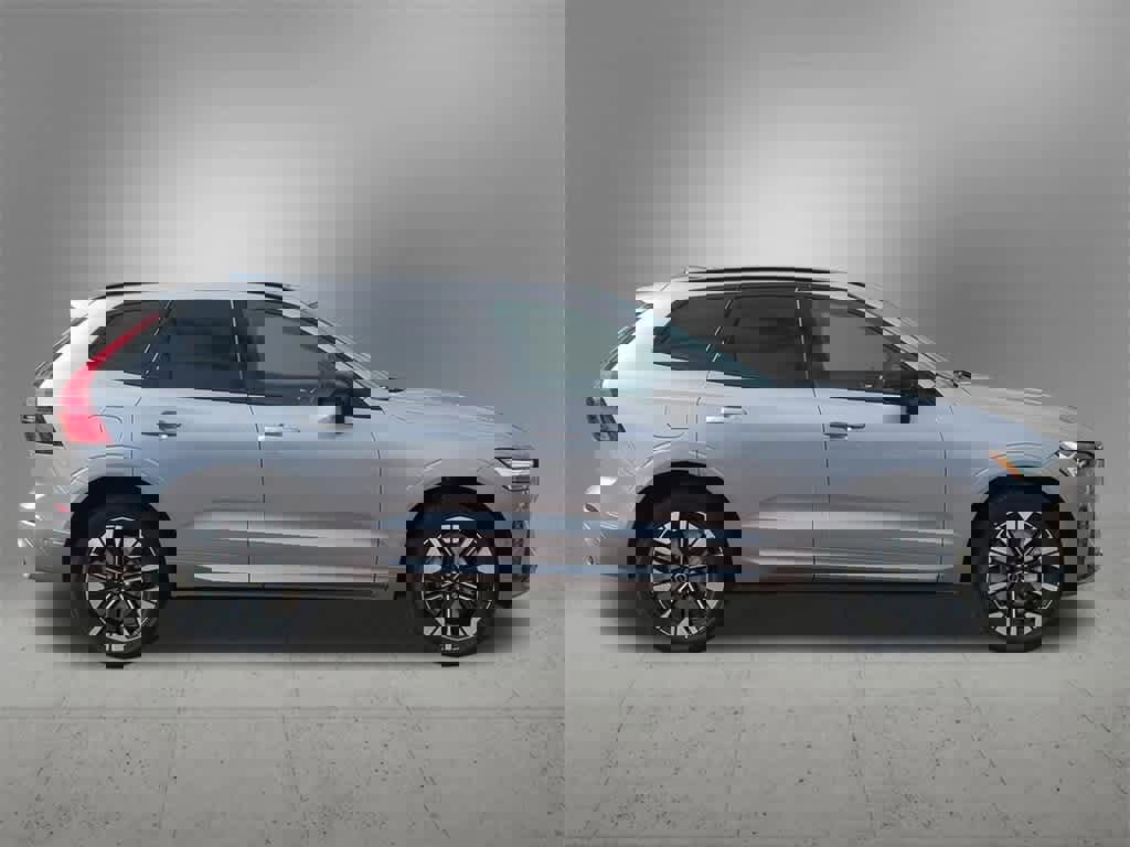 Used 2026 Volvo XC60 B5 Plus w/ Protection Package Premier image 7