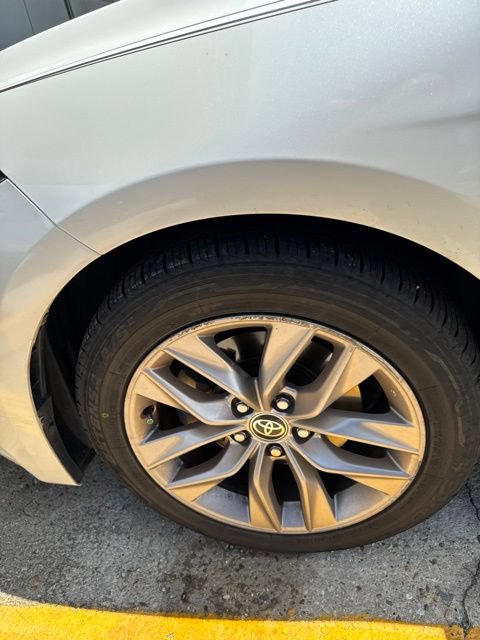 Used 2021 Toyota Avalon XLE w/ Moonroof Package FWD image 27