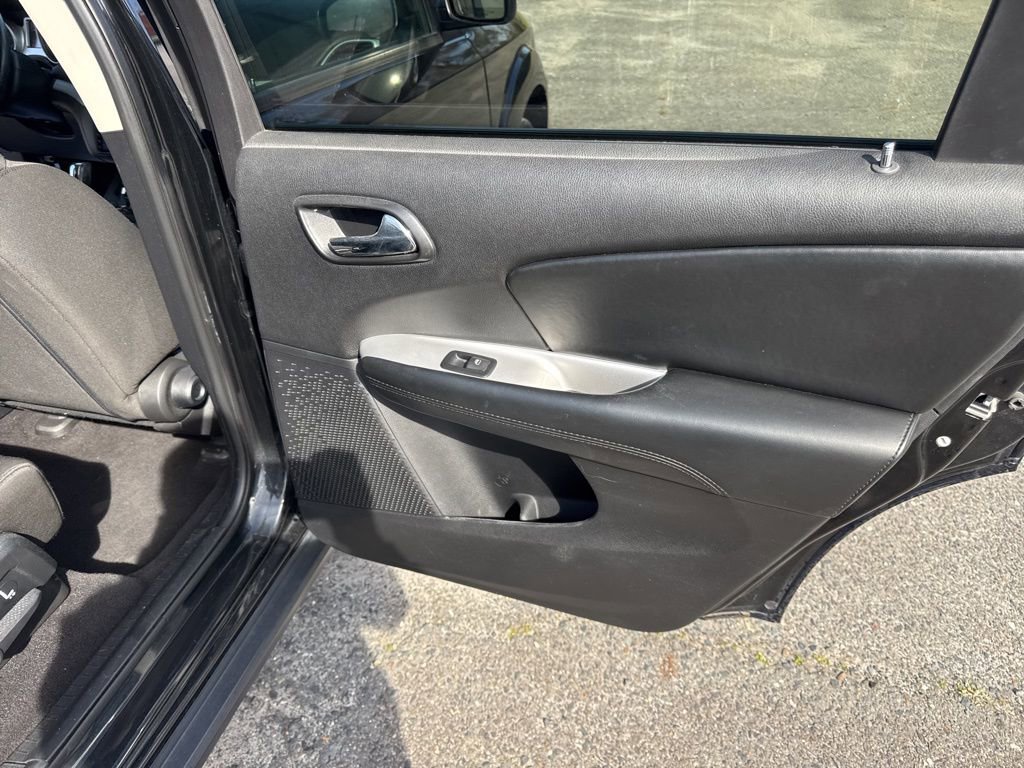 Used 2020 Dodge Journey SE w/ Blacktop Package image 30