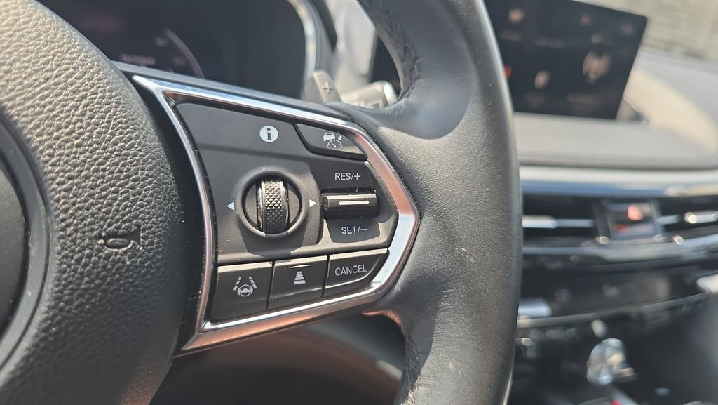Used 2023 Acura MDX SH-AWD image 24