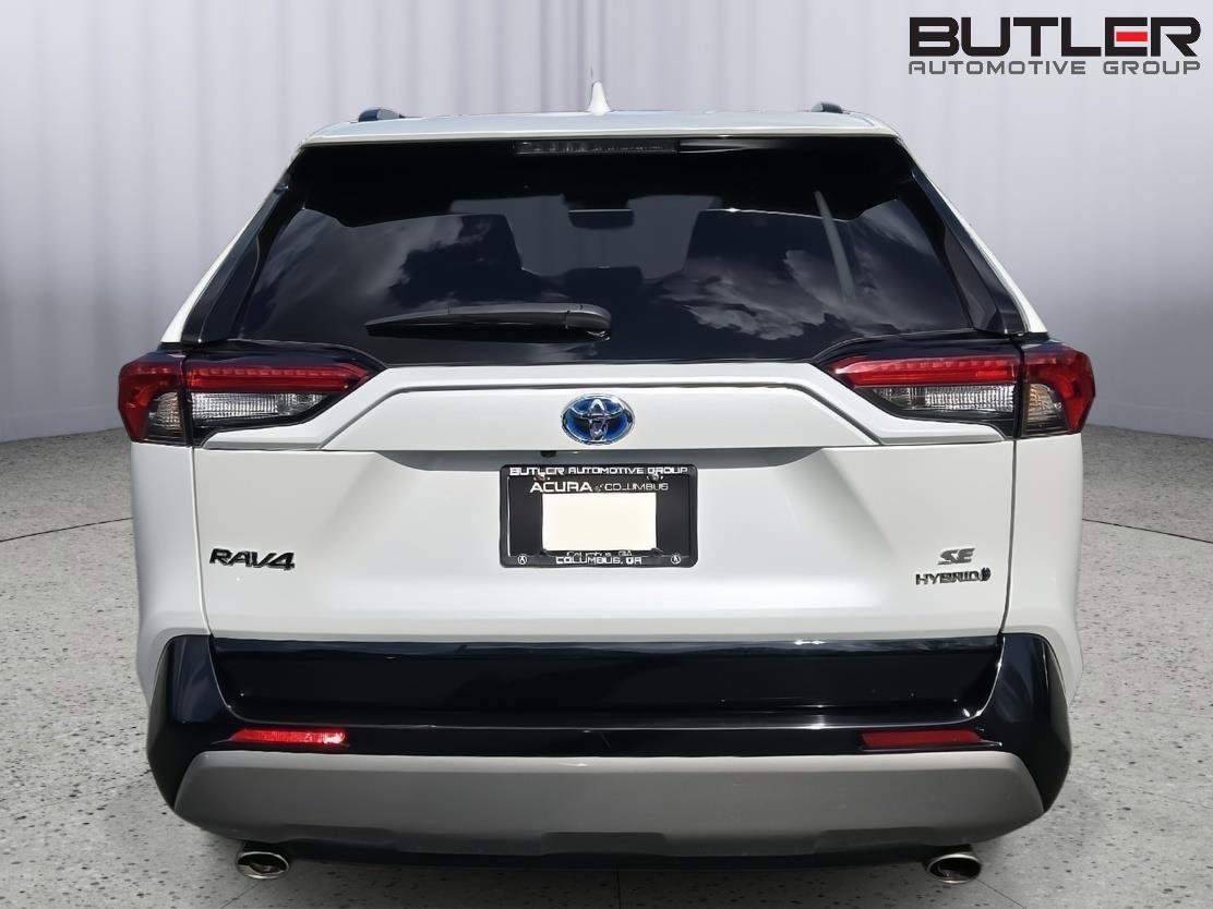 Used 2024 Toyota RAV4 SE image 5