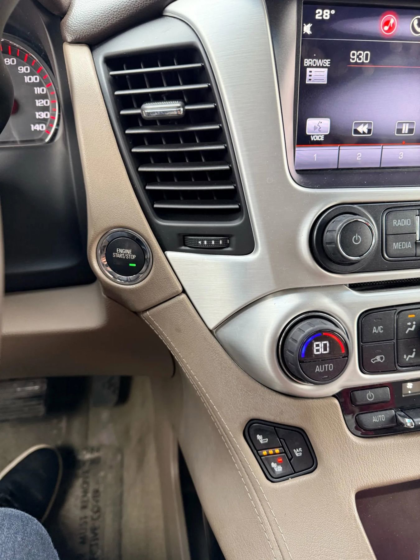 Used 2015 GMC Yukon SLT w/ Open Road Package image 11