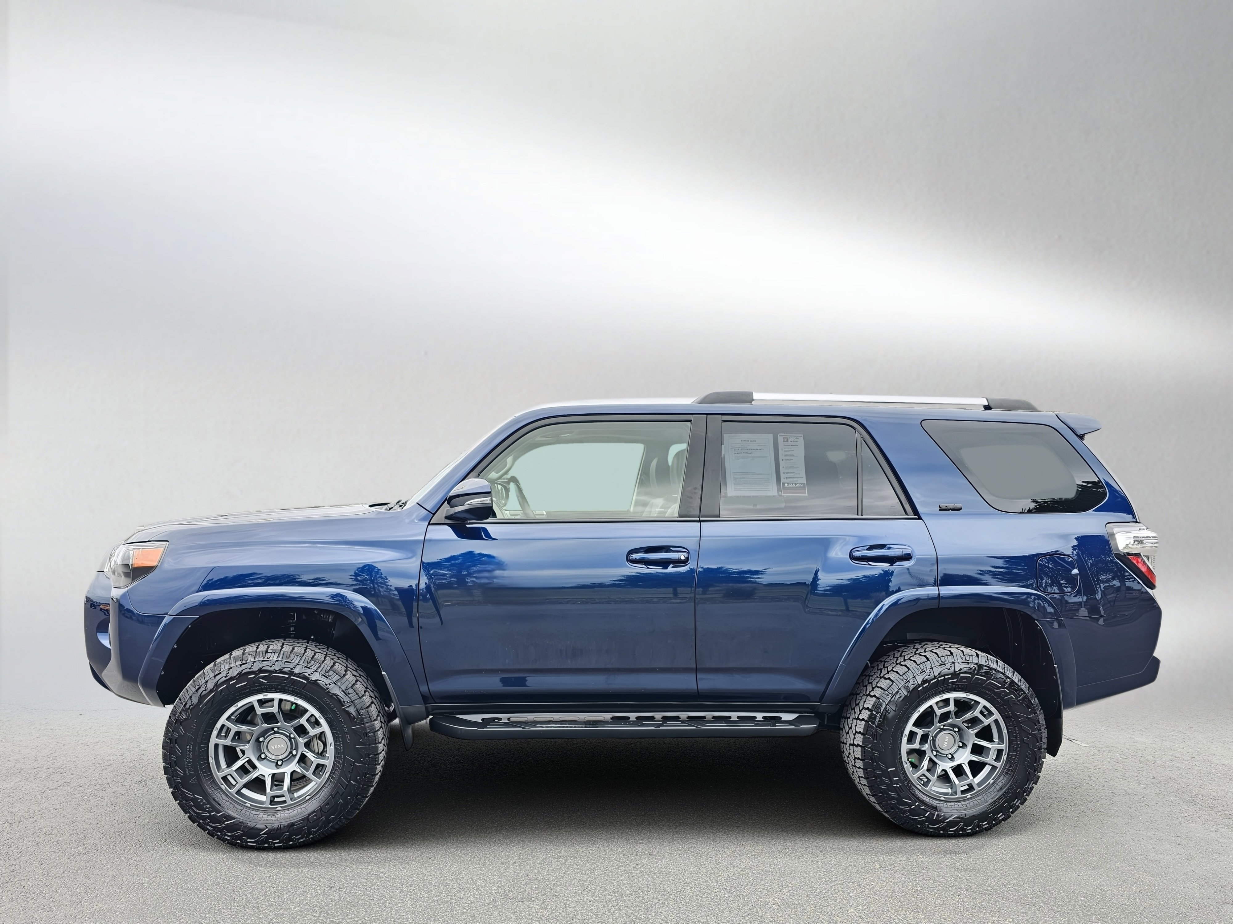 Used 2021 Toyota 4Runner SR5 Premium w/ Moonroof Package AWD/4WD image 2