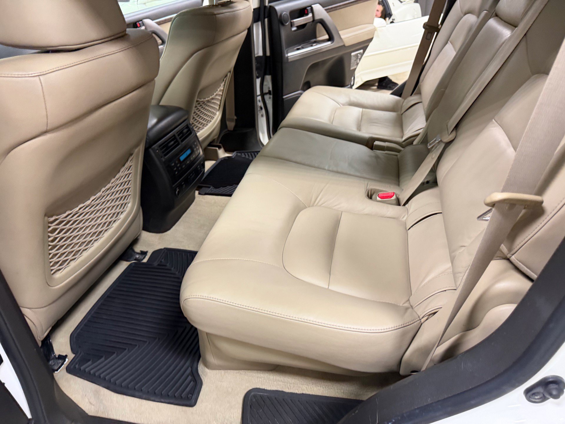 Used 2009 Toyota Land Cruiser w/ Upgrade Pkg AWD/4WD image 25