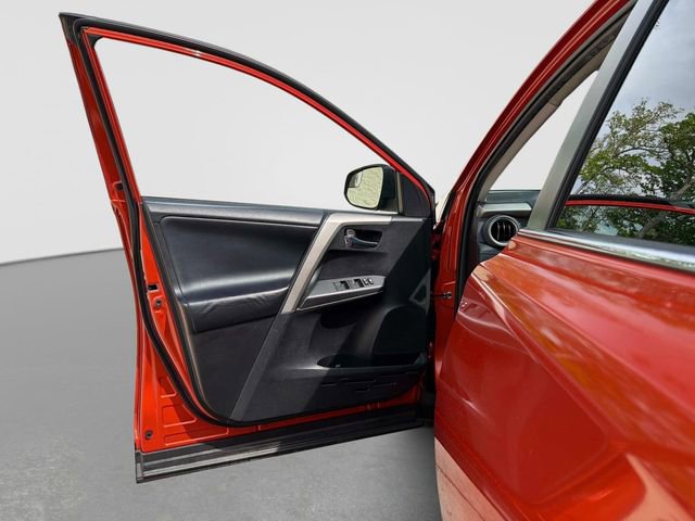 Used 2016 Toyota RAV4 XLE FWD image 18