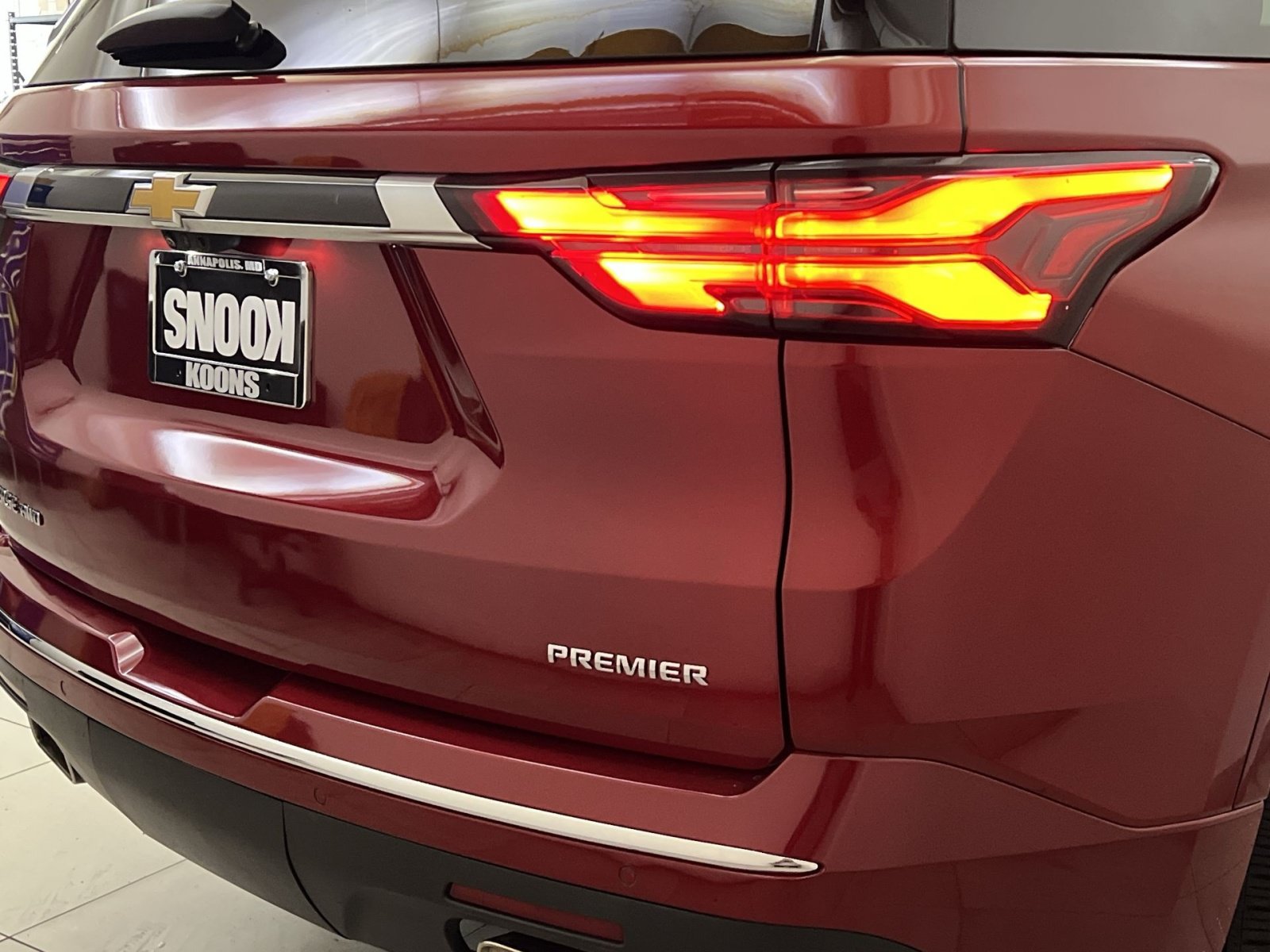 Used 2022 Chevrolet Traverse Premier w/ LPO, Cargo Package AWD/4WD image 30