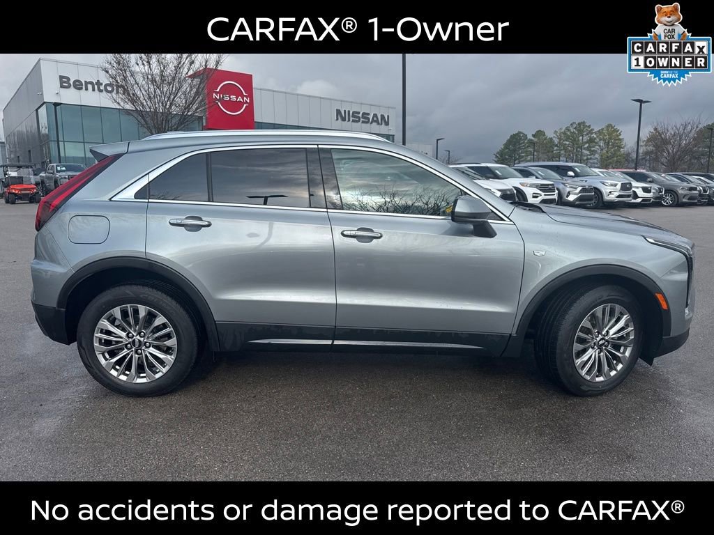 Used 2024 Cadillac XT4 Premium Luxury image 3