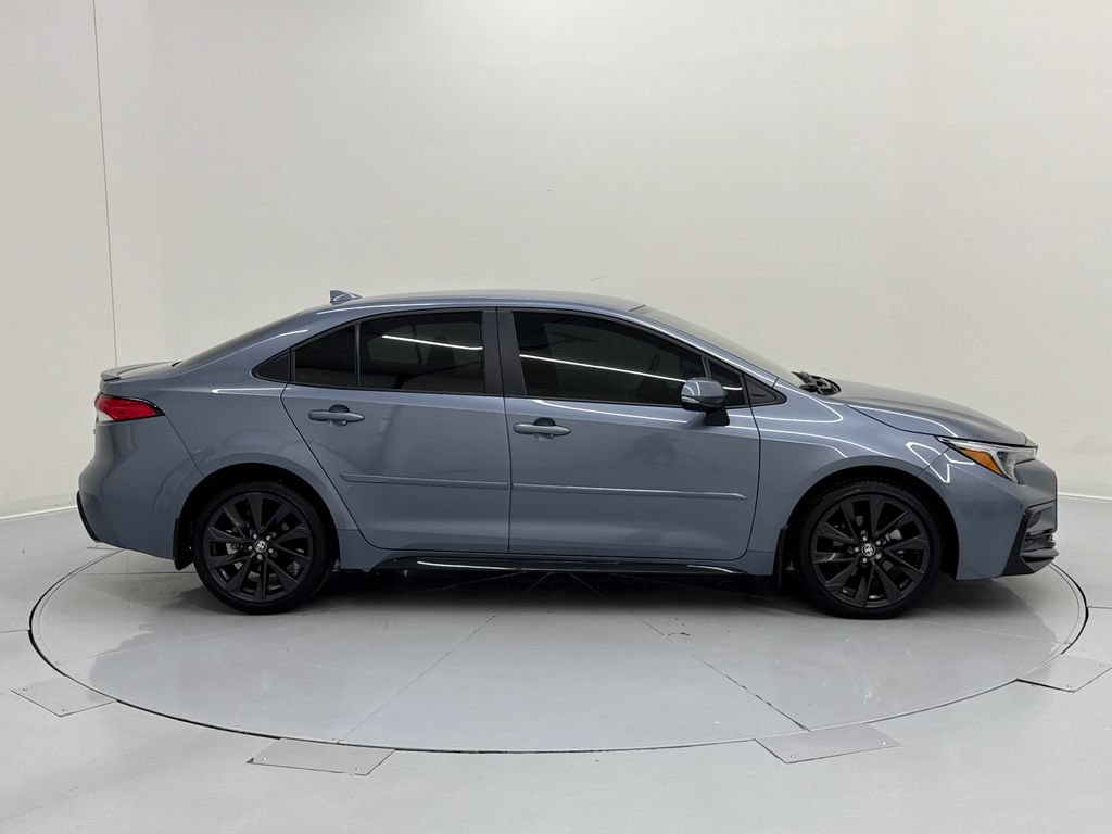 Used 2024 Toyota Corolla SE w/ SE Convenience Package FWD image 7