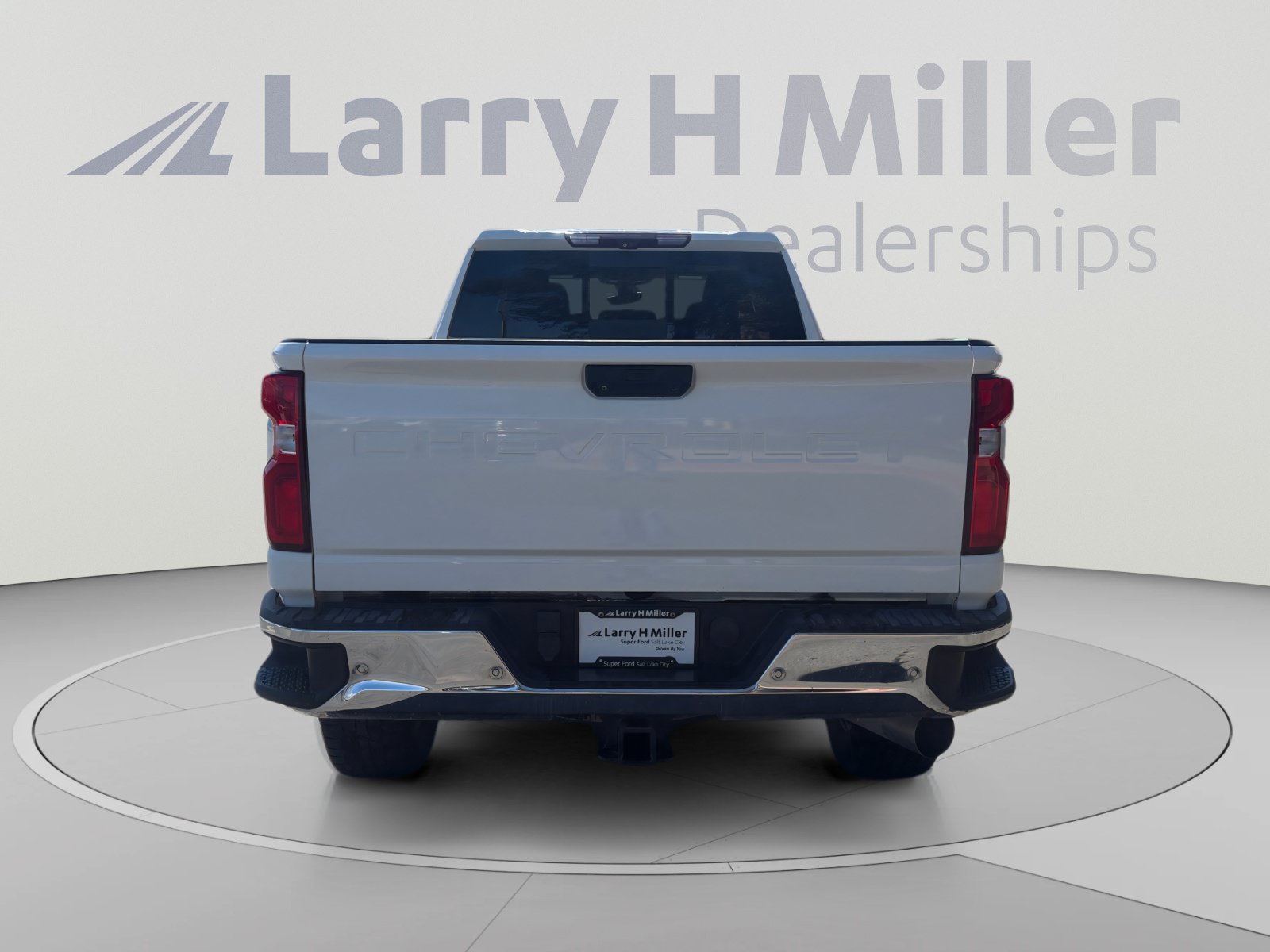 Used 2020 Chevrolet Silverado 3500 LTZ w/ LTZ Premium Package AWD/4WD image 4