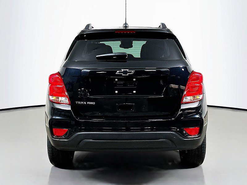 Used 2022 Chevrolet Trax LT w/ Midnight Edition image 6