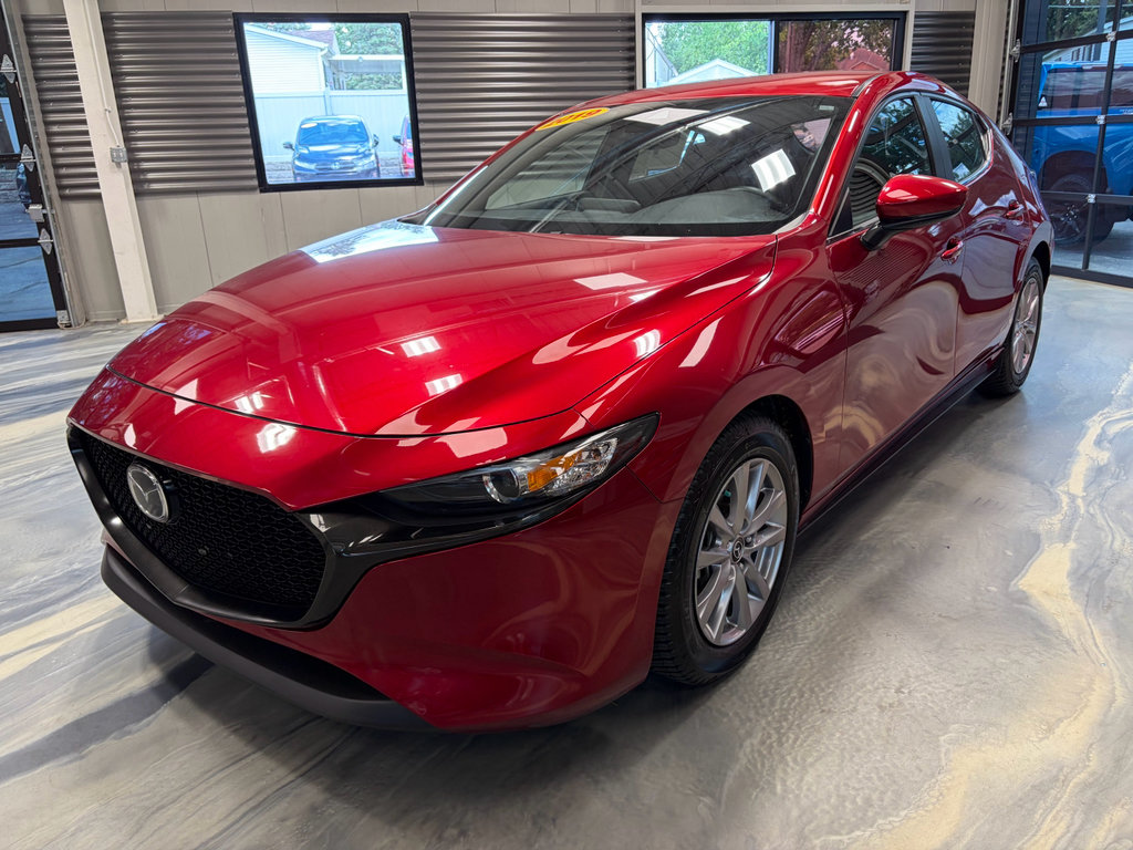 Used 2019 MAZDA MAZDA3 AWD Hatchback image 3