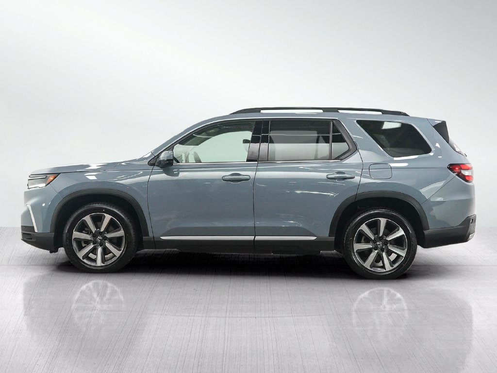 Used 2023 Honda Pilot Touring image 2