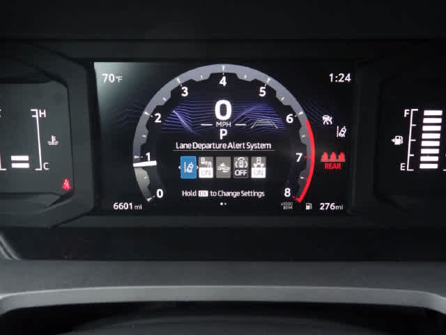 Used 2025 Toyota Tacoma SR5 AWD/4WD image 18