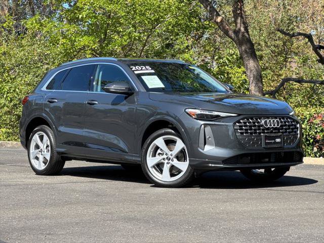 Certified 2025 Audi Q5 Premium w/ Premium Plus AWD/4WD video 2