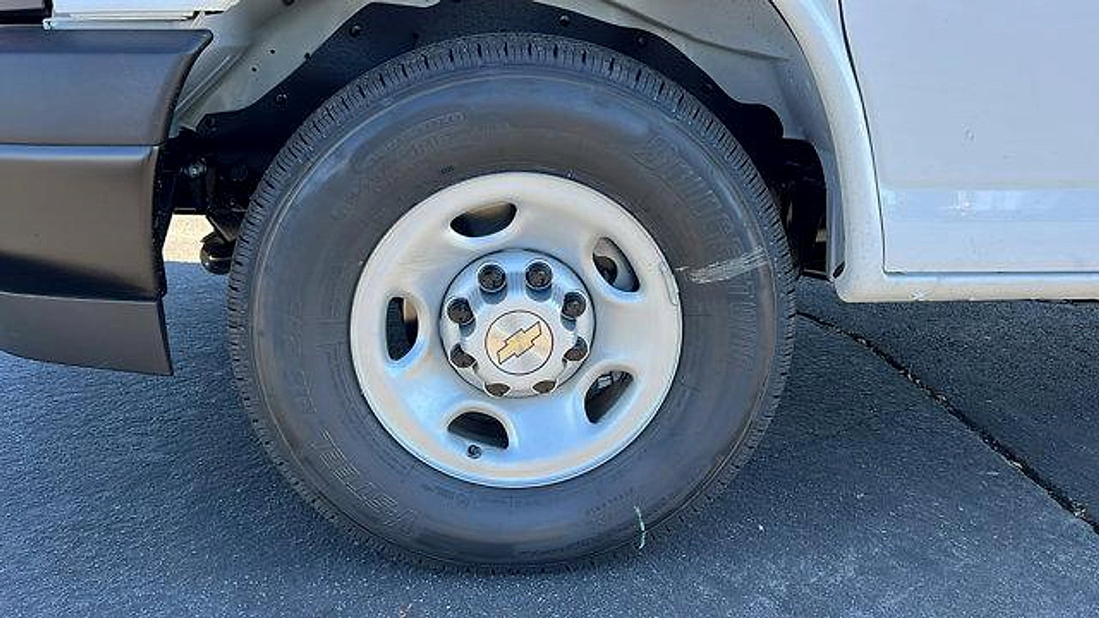 New 2025 Chevrolet Express 2500 w/ Driver Convenience Package image 10