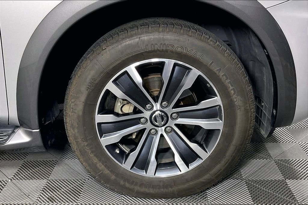 Used 2018 Nissan Armada SL w/ Premium Package image 10