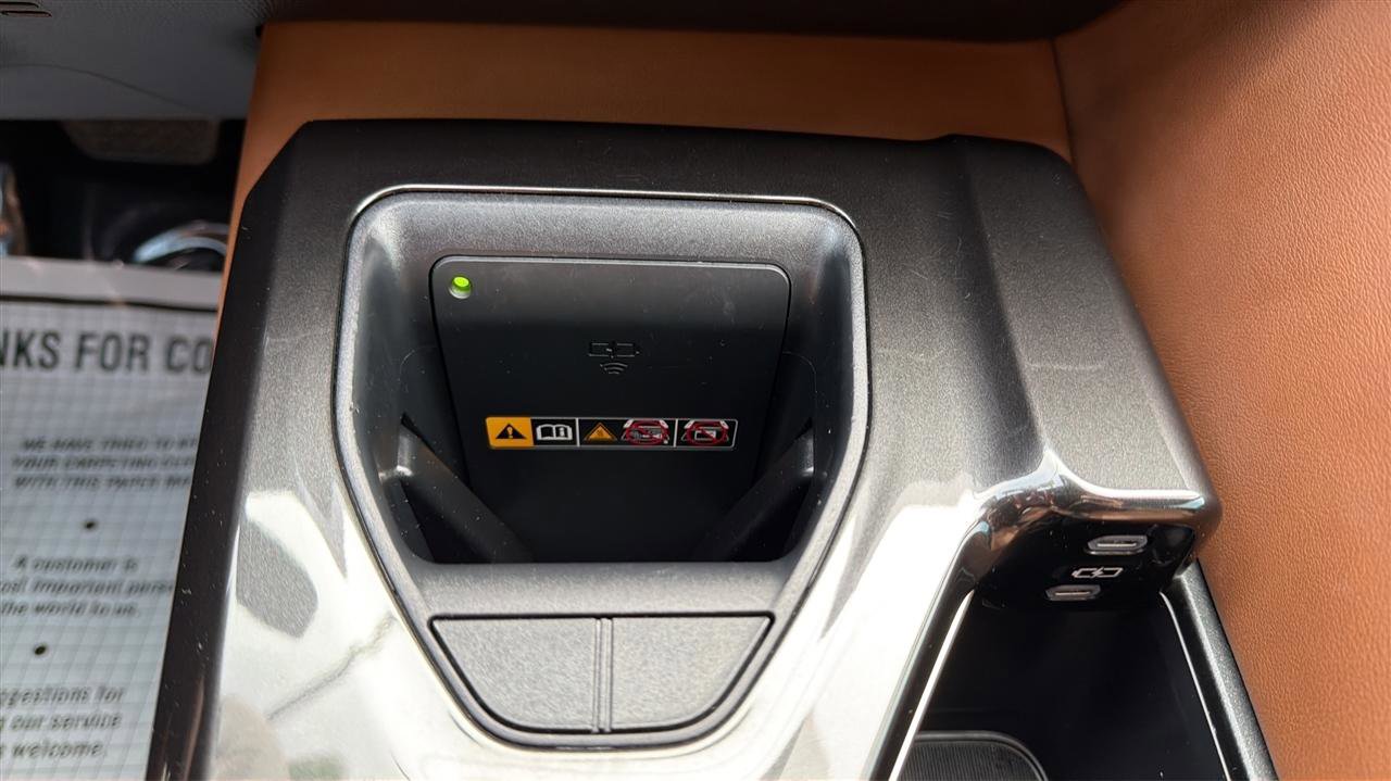 Used 2025 Toyota Crown Signia AWD/4WD image 23