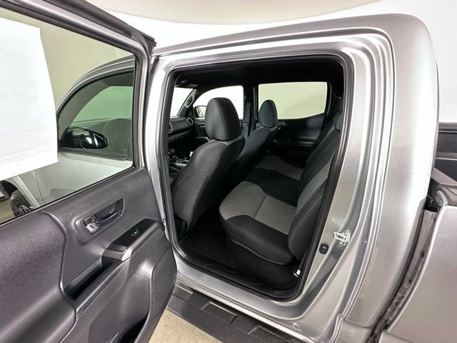 Used 2022 Toyota Tacoma TRD Sport AWD/4WD image 14