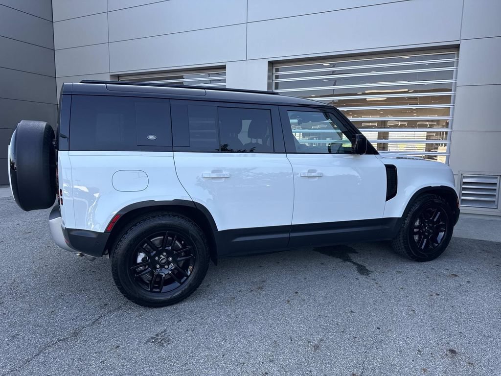 Certified 2024 Land Rover Defender 110 S AWD/4WD image 7