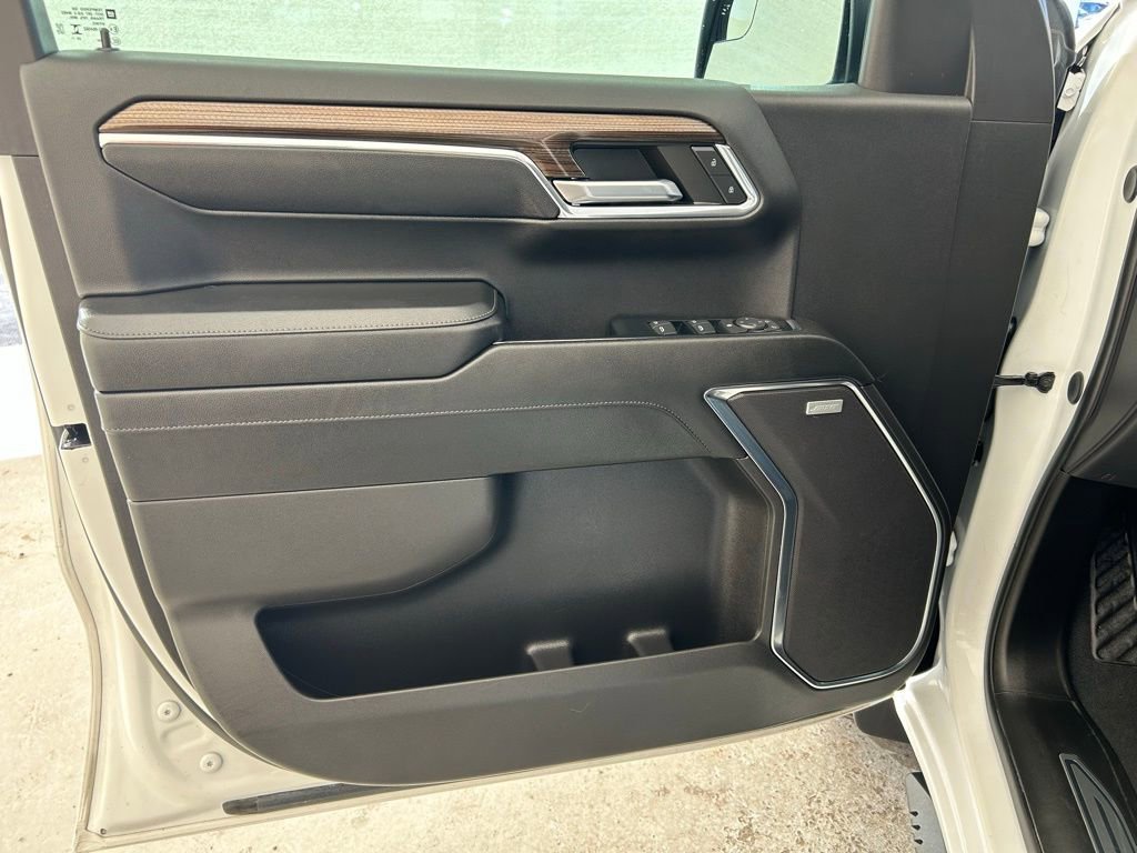 Used 2024 Chevrolet Silverado 1500 LT Trail Boss w/ Convenience Package II image 26