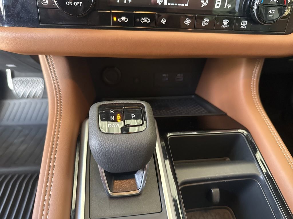 Used 2025 Nissan Pathfinder Platinum AWD/4WD image 15