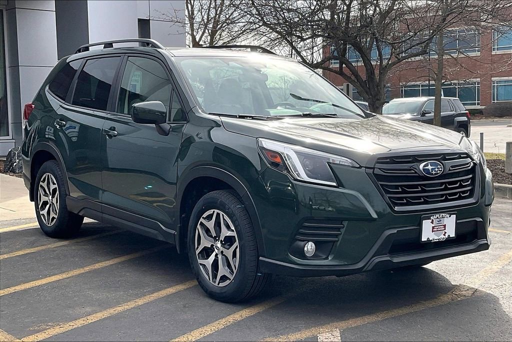 Used 2023 Subaru Forester Premium AWD/4WD image 38