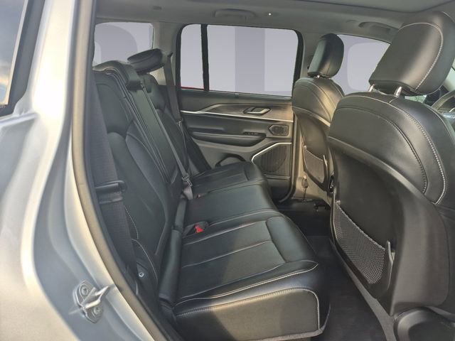 Used 2022 Jeep Grand Cherokee Limited 4xe w/ Luxury Tech Group II AWD/4WD image 18