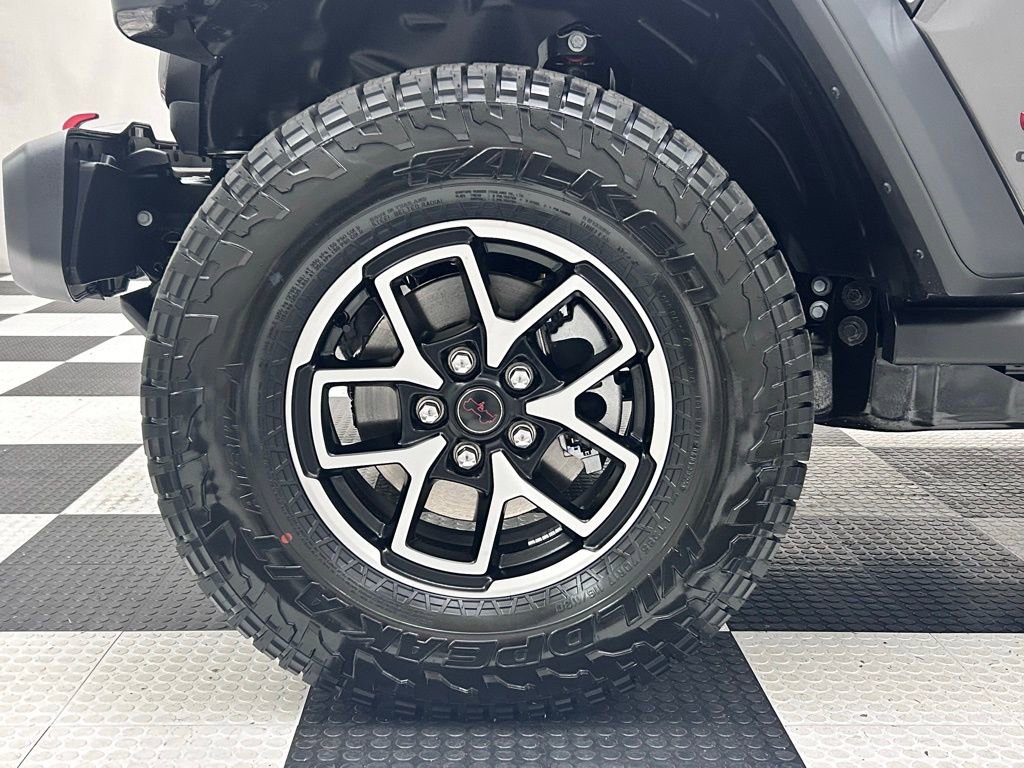 New 2026 Jeep Gladiator Rubicon w/ Steel Power Dome Hood Package image 8