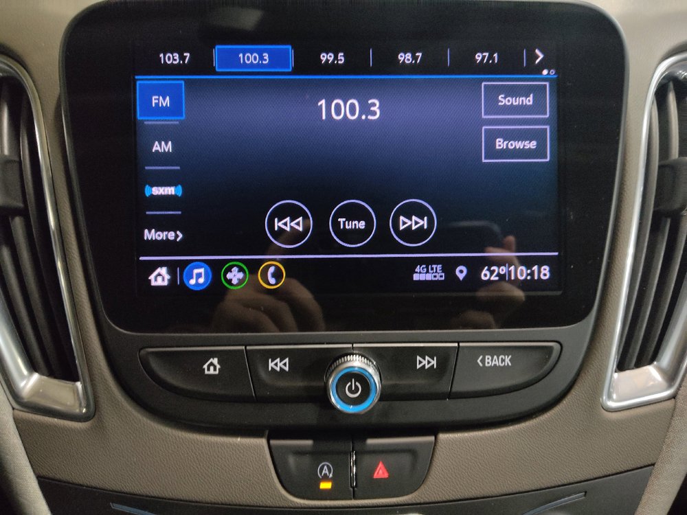 Used 2020 Chevrolet Malibu LT FWD image 25